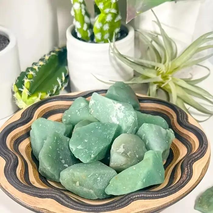 Pierre de cristal de gravier d'aventurine verte brute, naturelle brute, parfaite pour le culbutage d