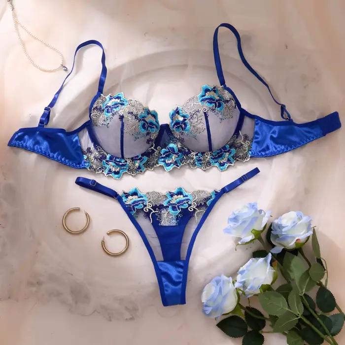 Un ensemble de lingerie bleue sexy, doté de motifs floraux, combination de charme et de sexiness ZA8