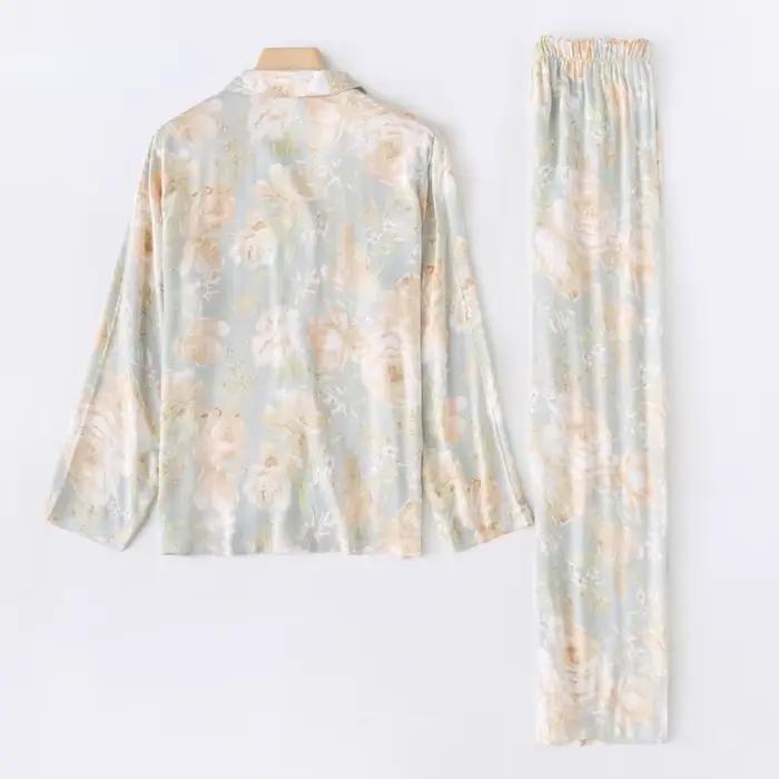 Pyjama à fleurs vertes fraîches pour femmes