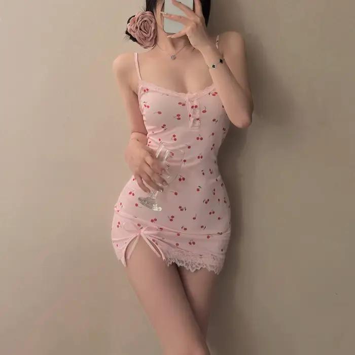 Robe à imprimé cerise rose pour femmes