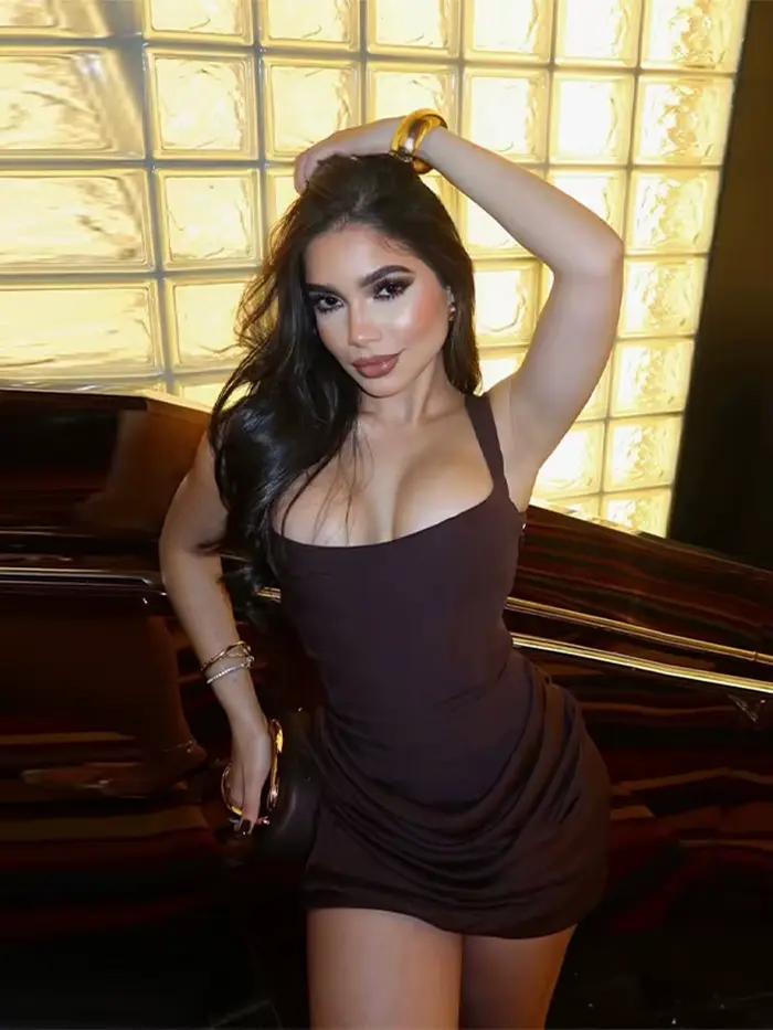 Robes de soirée pour femmes Corset plissé Slip robe courte Chic femme sans manches dos nu hanche paquet moulante