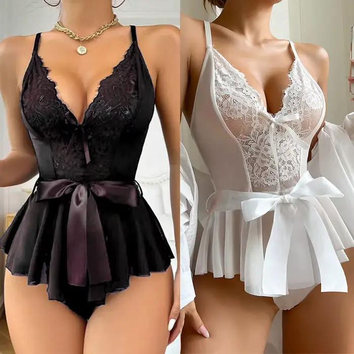 Lingerie transparente en dentelle pour femme