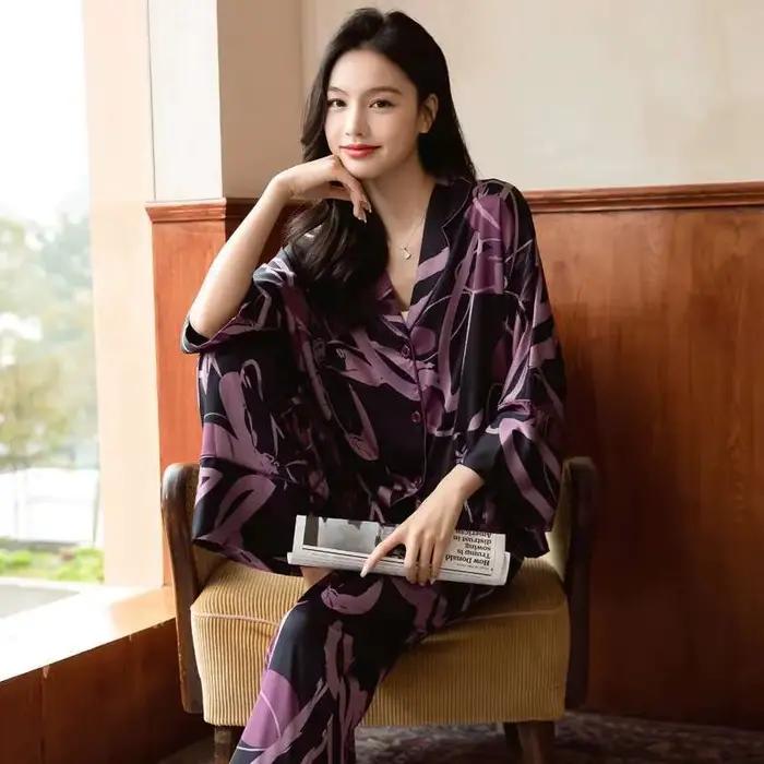 Pyjama à manches longues pour femmes