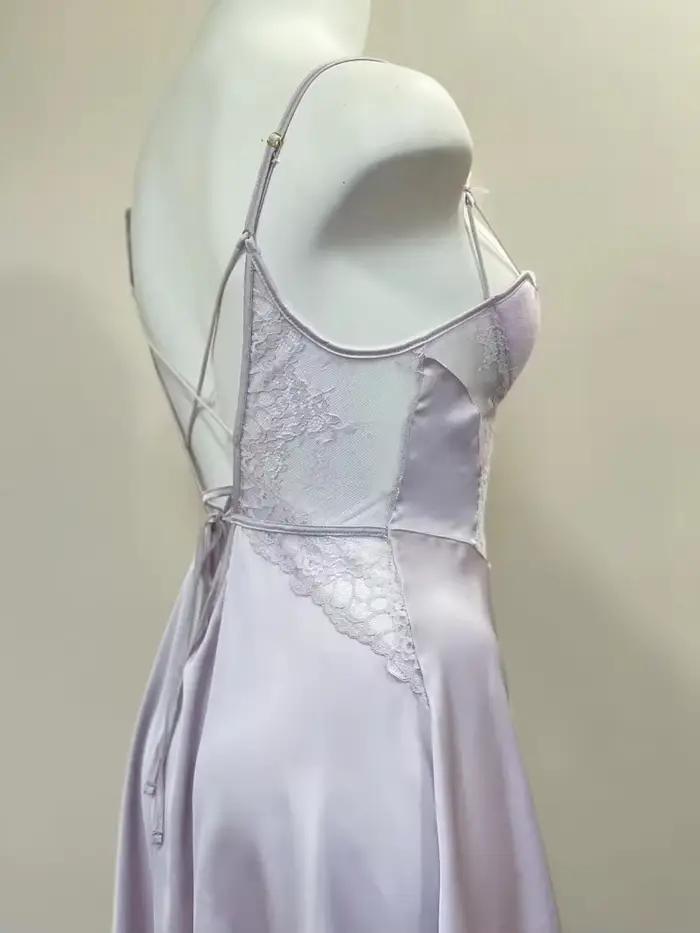Chemise de nuit élégante en soie douce