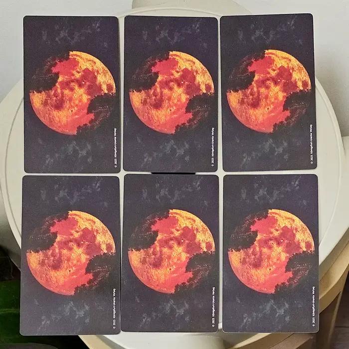 Jeu de tarot Amber Moon : 78 cartes cinématiques – Ensemble de divination sur le thème de la magie lunaire et de l'énergie féminine 12*7cm