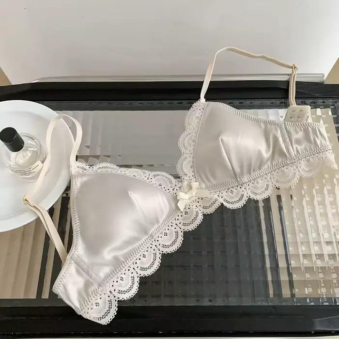 Soutien-gorge en dentelle à nœud en forme de triangle de style coréen pour femmes Petite poitrine Sous-vêtements en