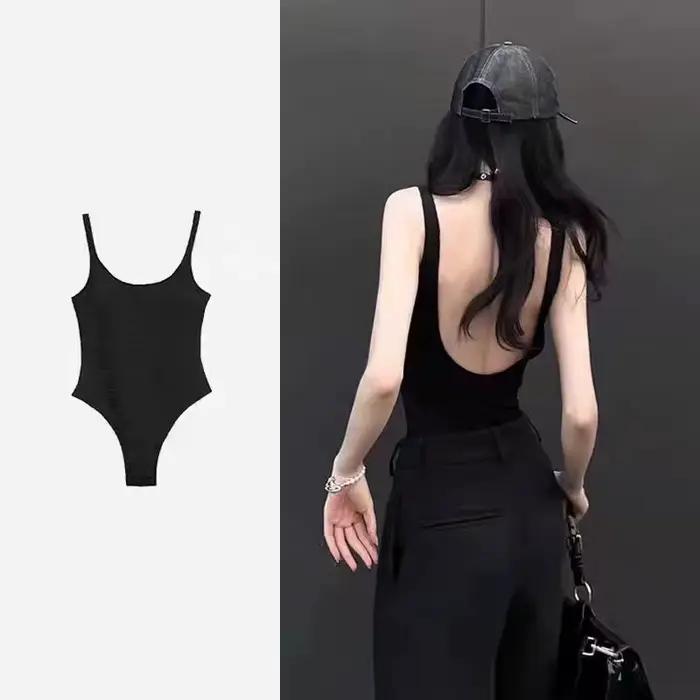 Barboteuse à bretelles noires pour femme