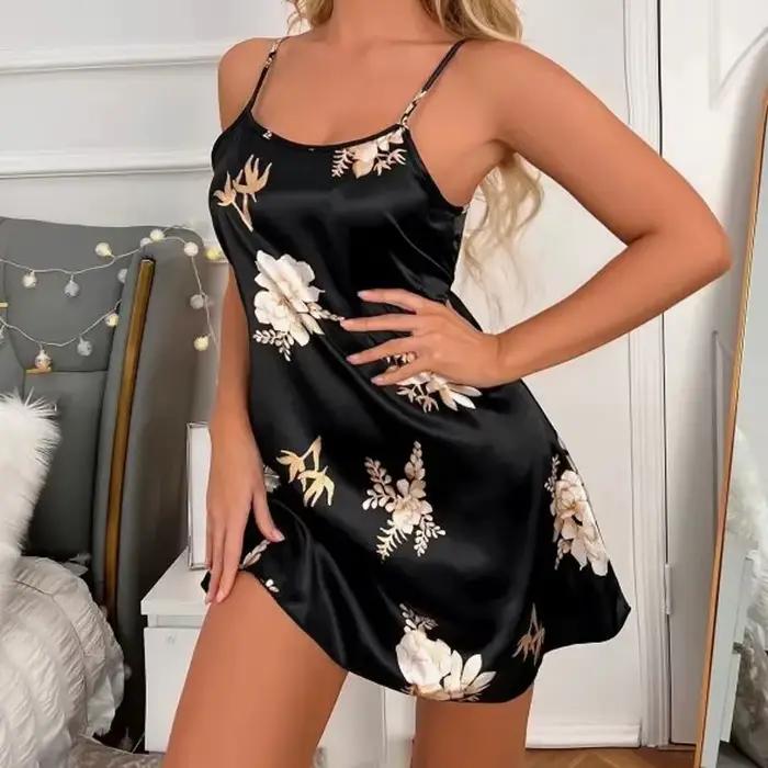 Chemise de nuit sexy à imprimé floral noir pour femmes