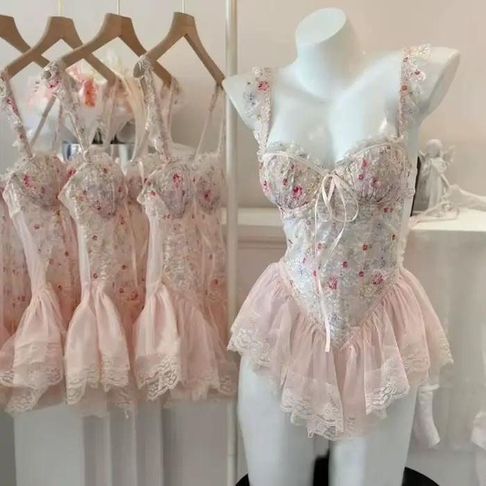 Robe de nuit élégante en dentelle fine