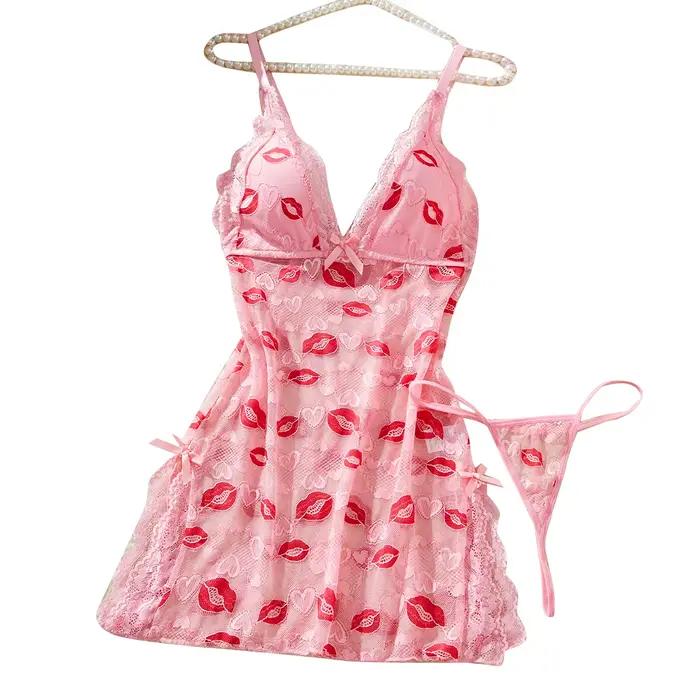 Chemise de nuit rose à imprimé lèvres pour femmes