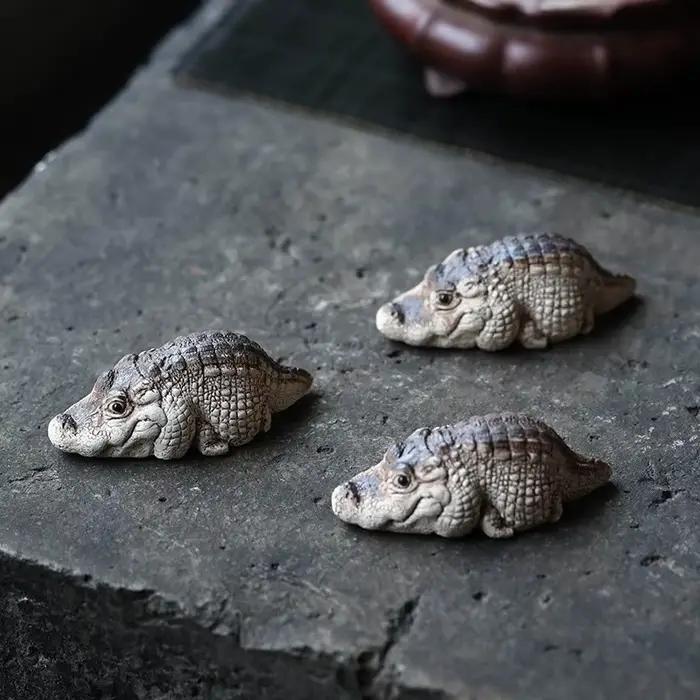 Ornement d'intérieur mignon petit Crocodile, ornement artisanal en résine pour bureau à domicile, décoration de service à thé, ornement de jardin, cadeau exquis.
