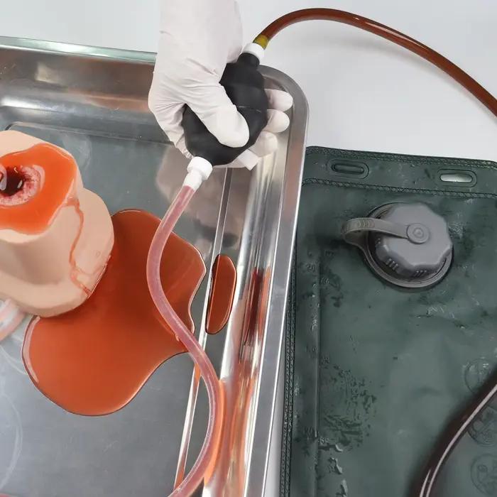 Sac de pompe à sang avec valve unidirectionnelle pour la simulation de saignement artériel