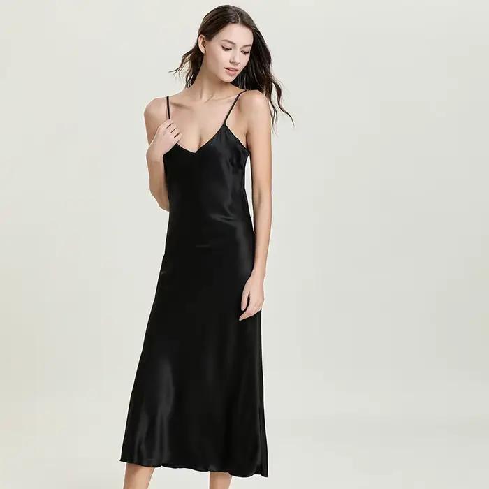 Chemise de nuit en soie pour femmes