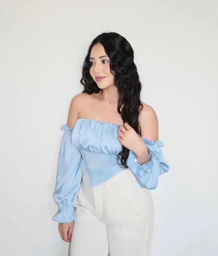Haut court en satin bleu ciel clair sans bretelles avec manches longues, tenue formelle pour femmes, couleur et taille personnalisées