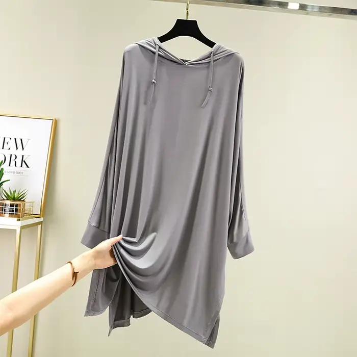 Robe de nuit à capuche pour femmes