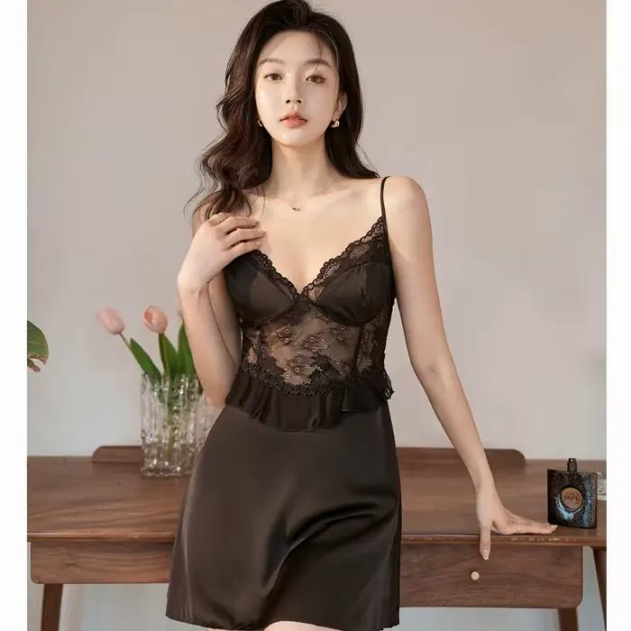 Chemise de nuit en dentelle rose pour femmes