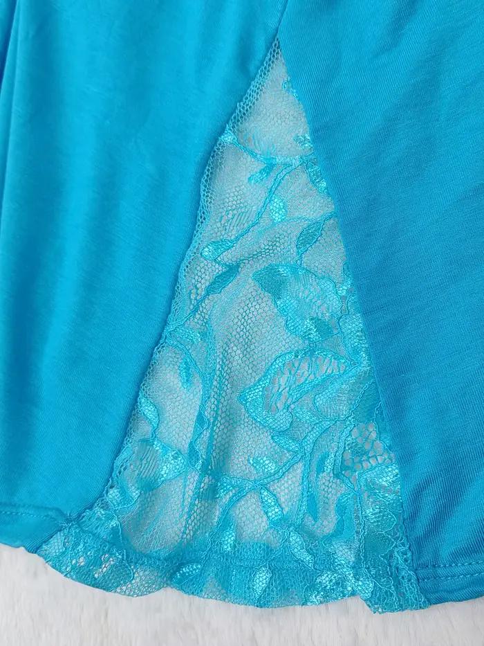Chemise de nuit en dentelle bleu lac, dos en Y ajustable, fente latérale transparente, style sexy et romantique pour les nuits intimes et les rendez-vous romantiques