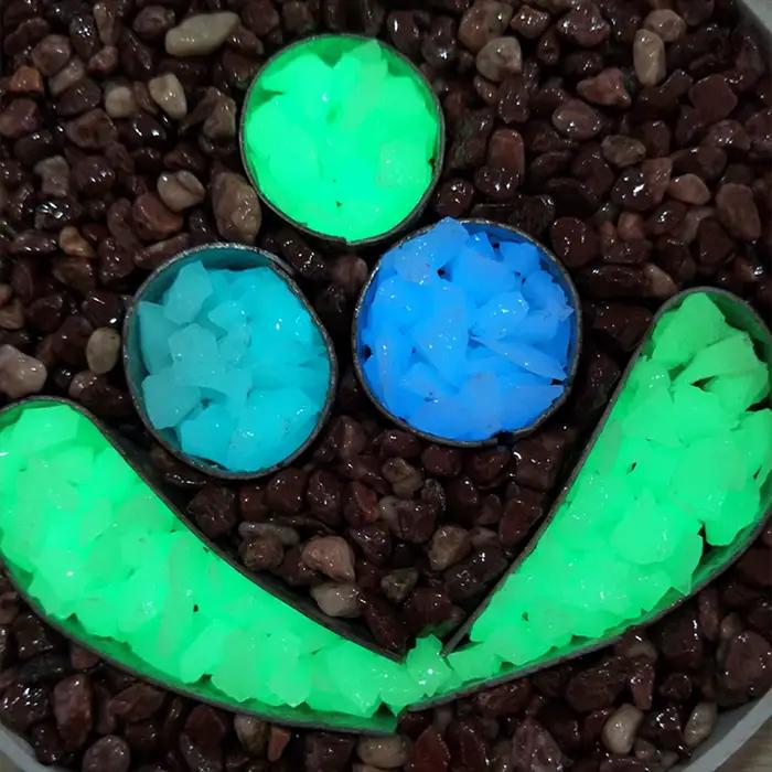 Pierres lumineuses fluorescentes, gravier qui brille dans la nuit, décoration de cour, pavage de jardin, pelouse en pot, ornement d'aquarium