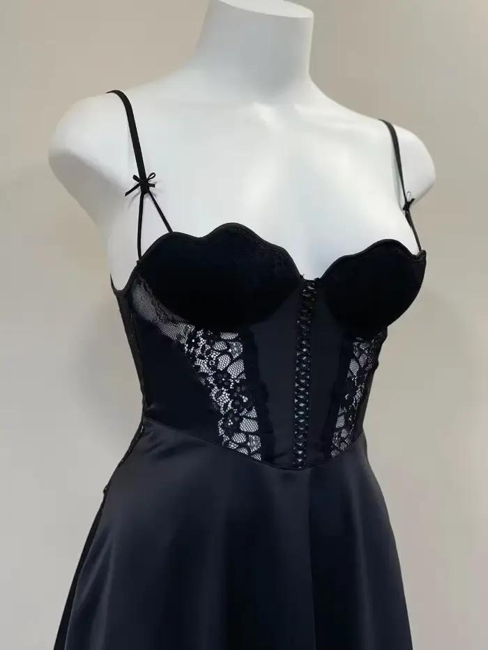 Chemise de nuit élégante en soie douce
