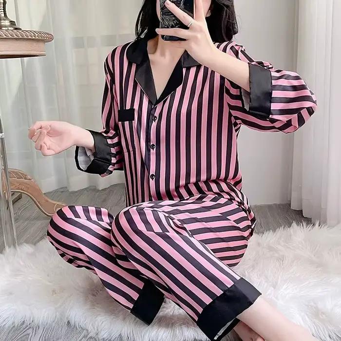 Pyjama rayé noir pour femme
