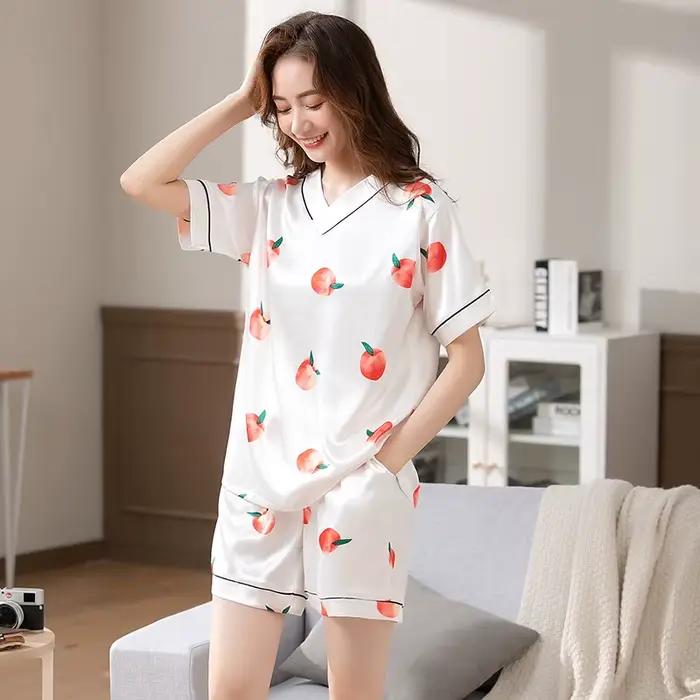 Pyjama féminin élégant style basique été courte soie polyester motifs géométriques pour nuits détentes et cadeaux spéciaux
