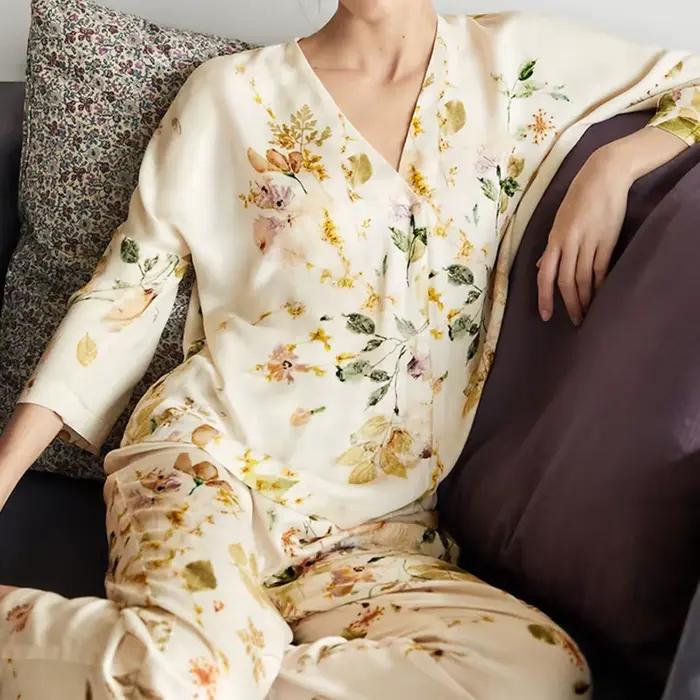 Ensemble pyjama à fleurs élégant pour femmes