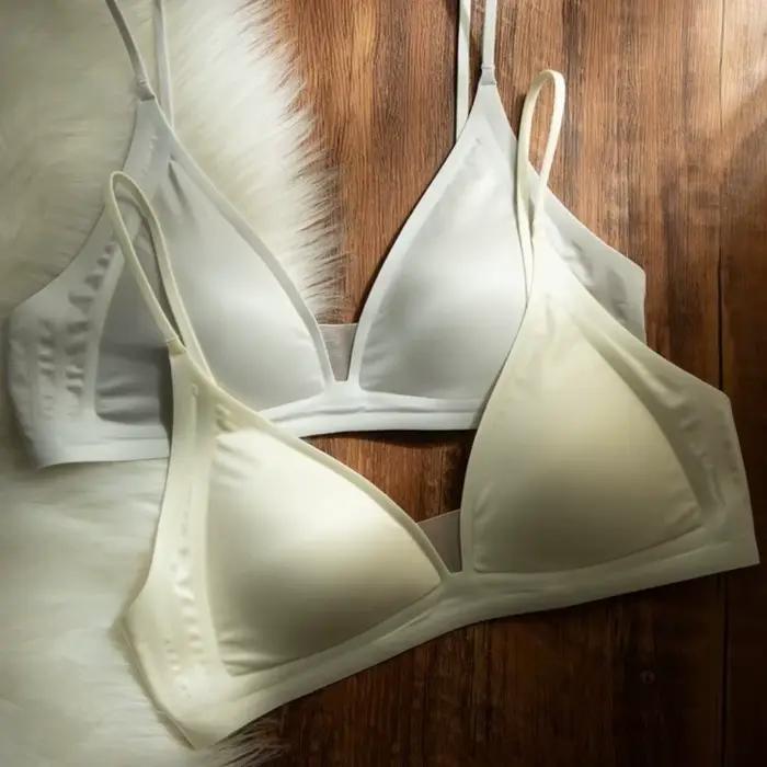 Soutien-gorge en satin laiteux à col en V profond