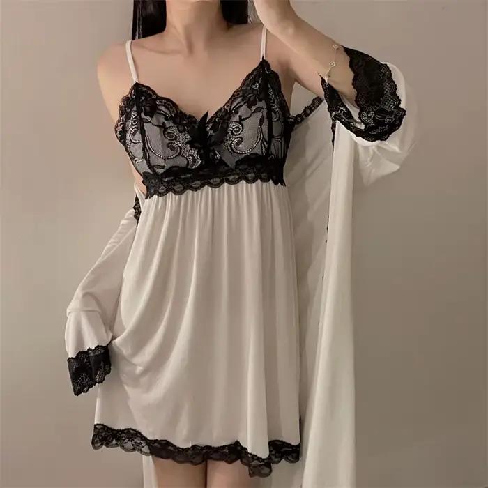 Chemise de nuit en modal pour femmes, élégante et confortable, dentelle subtile, col en V, disponibles en gris, rouge, blanc et noir, pour une utilisation automnale et hivernale