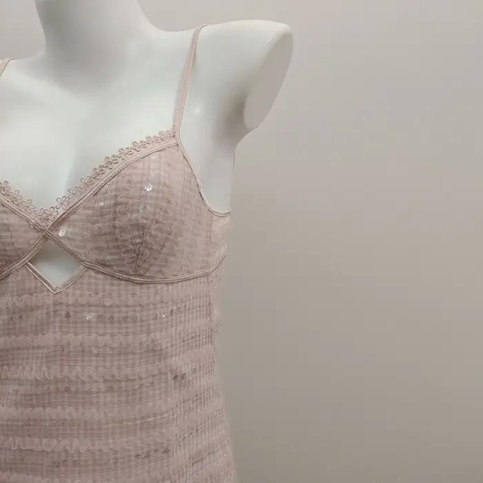 Chemise de nuit élégante en polyester et dentelle pour femmes, sexy, courte, mince, confortable, idéale pour le sommeil, les événements et les voyages