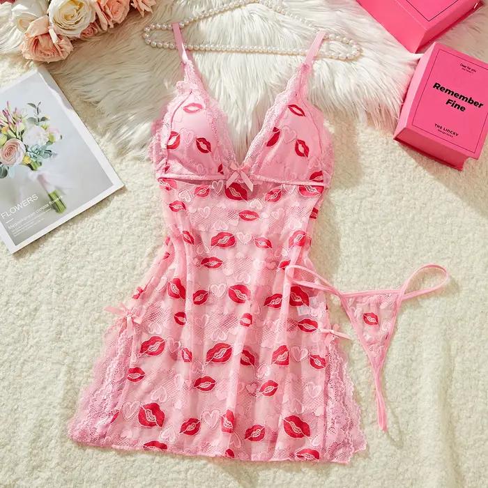 Chemise de nuit rose à imprimé lèvres pour femmes