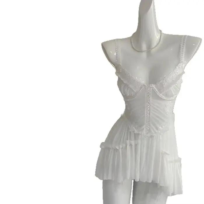 Pure Desire – chemise de nuit en dentelle avec bretelles circulaires en fil
