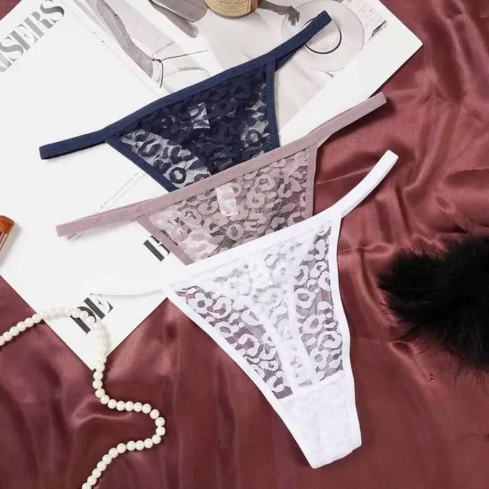 Culotte de type String en dentelle transparente taille basse pour femmes occassions romantiques et confortables