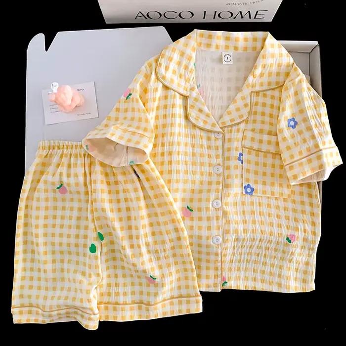 Ensemble pyjama imprimé à carreaux jaunes et images adorables, haut à manches courtes et short assorti, vêtements d'intérieur confortables pour l'été