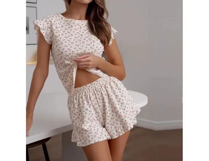 Pyjamas européens et américains en soie de lait imprimée à motifs floraux