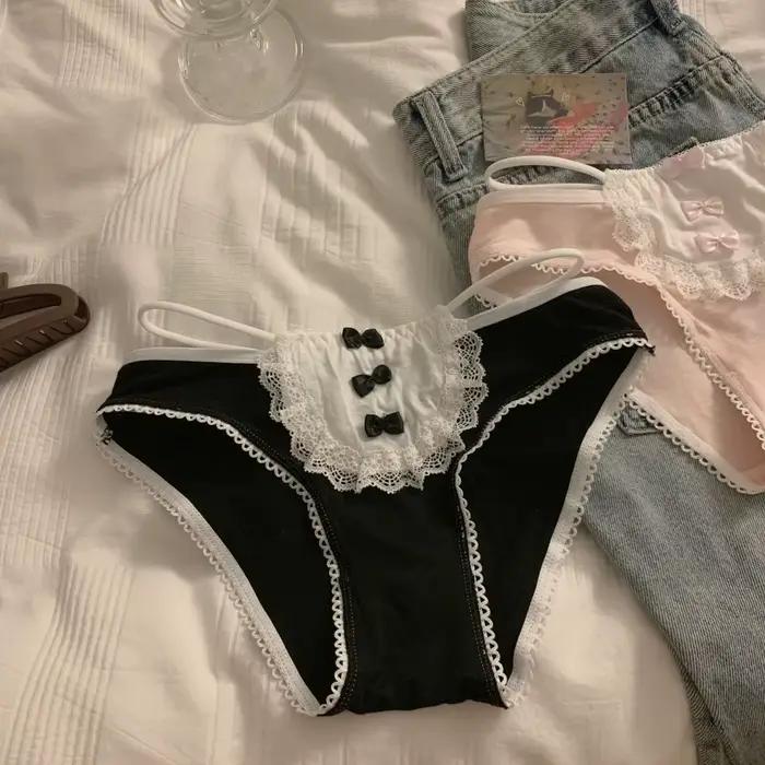 Culottes de lingerie transparentes en dentelle à motif floral