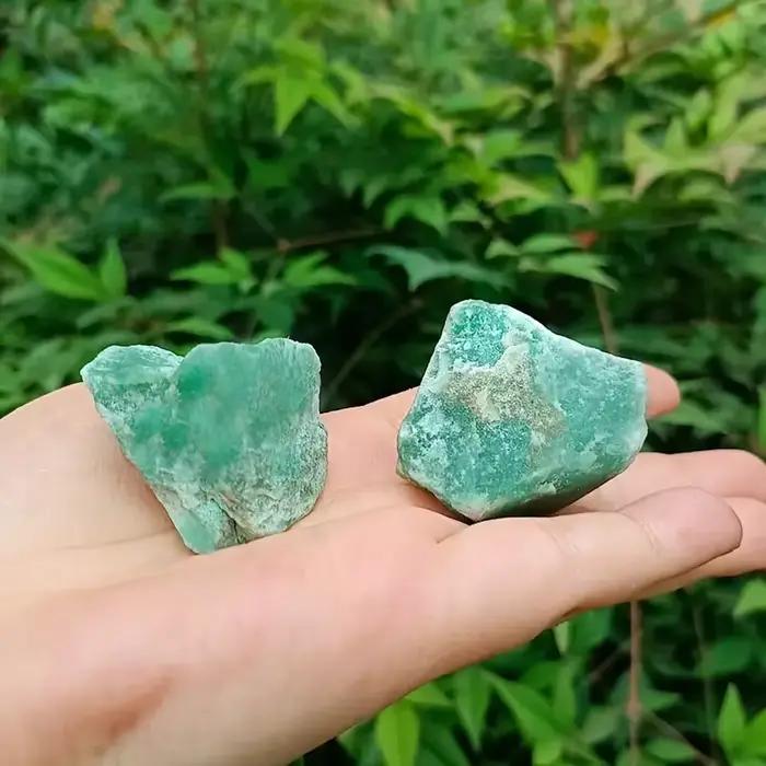 Pierre de cristal de gravier d'aventurine verte brute 50g/100g/200g, morceau brut naturel-pierre brut vert, parfaite pour le culbutage de roche, le polissage