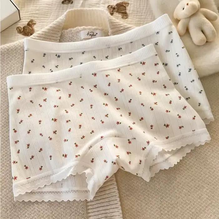 Culotte en dentelle mignonne