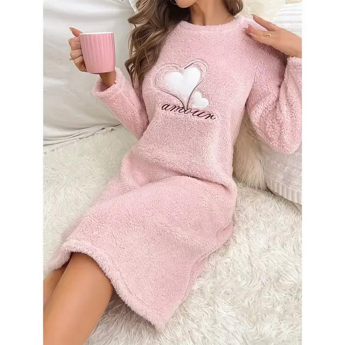 Chemise de nuit en velours de glouton pour femme