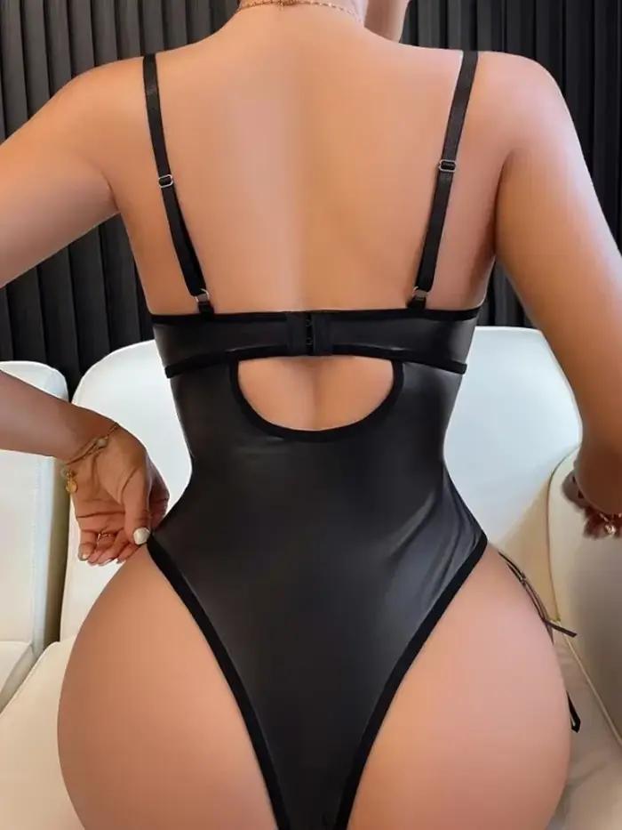Pyjama Sexy en résille en cuir PU