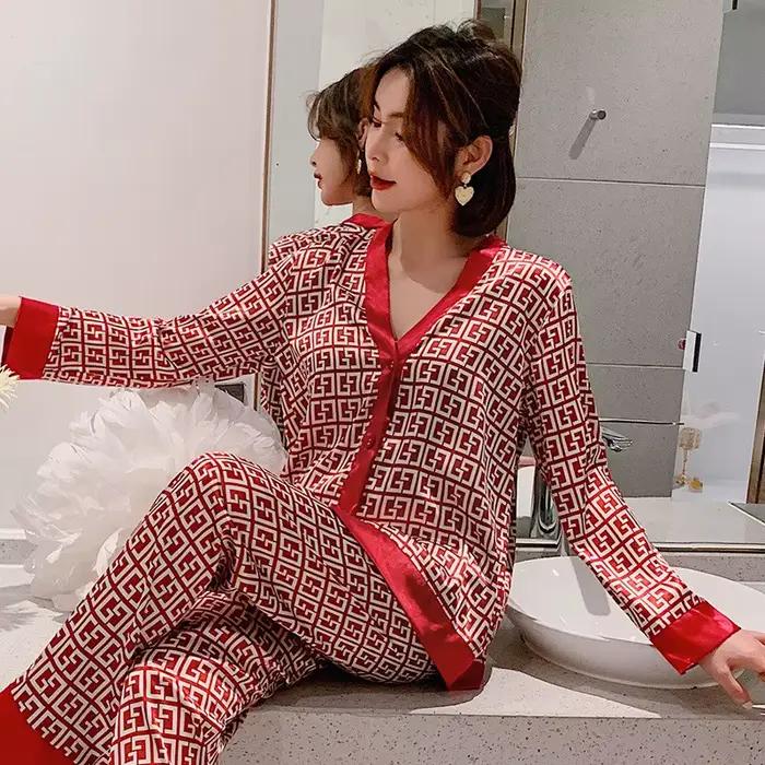 Ensemble de pyjamas College en satin pour femmes