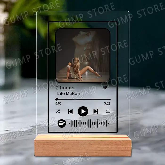 Chanteur populaire Tate McRae musique Plaque acrylique donc proche de ce que voiture de sport chanson liste de jeu cadeaux décor à la maison bureau décoration