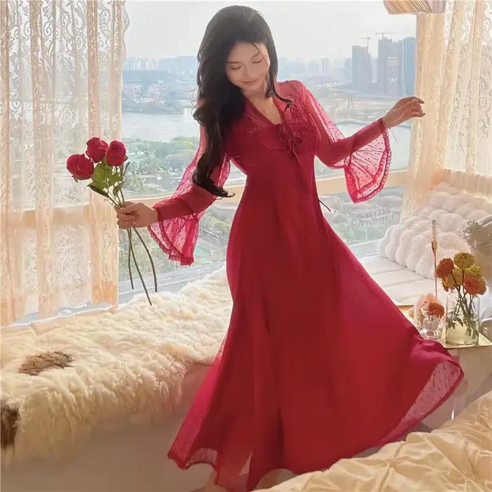 Chemise de nuit en dentelle à manches longues pour femmes