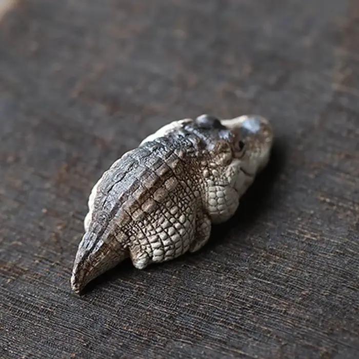 Figurine de Crocodile potelée mignonne, petits crocodiles réalistes, ornement de thé en résine, modèle d'animal de compagnie, décoration de maison, cadeaux Feng Shui amusants