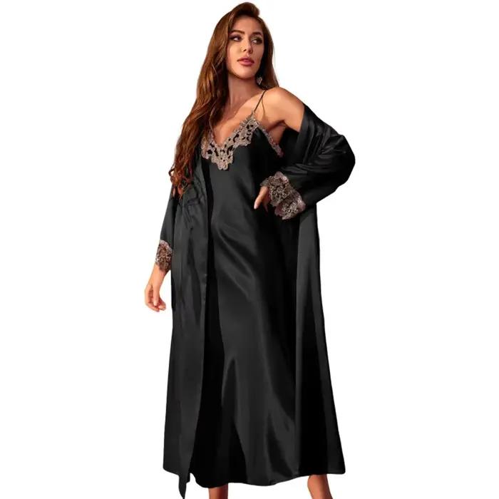 Ensemble de chemise de nuit en satin pour femme