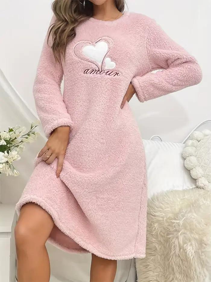 Chemise de nuit en velours de glouton pour femme