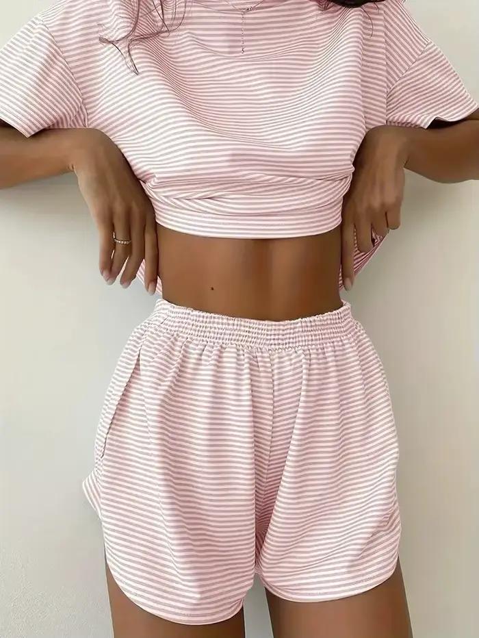 Nouvel ensemble pyjama rayé pour femme 2026 – T-shirt à manches courtes et short 2 pièces pour l'été – Tenue décontractée ample à col rond pour la maison