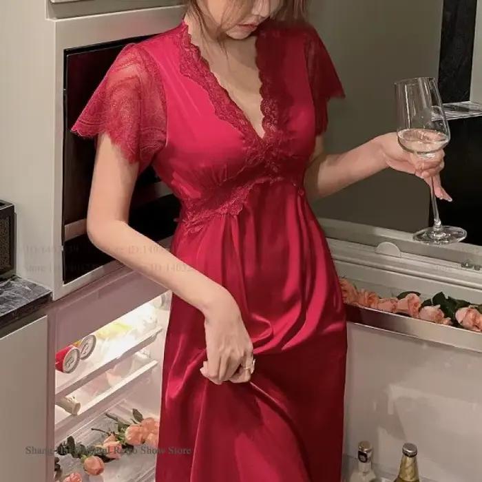 Chemise de nuit en satin à manches courtes pour femmes