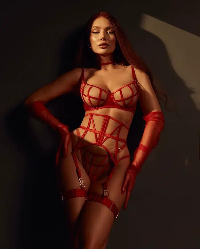Soutien-gorge Cage géométrique avec porte-jarretelles, ensemble de Lingerie en maille transparente, harnais de contrôle taille haute, tenue Sexy à bretelles pour femmes