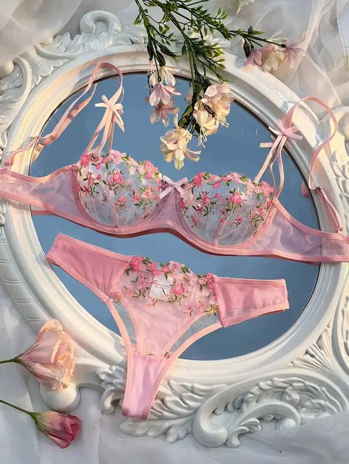 Lingerie érotique femme soutien-gorge et slip femmes Floral broderie ensemble de sous-vêtements Sexy dentelle