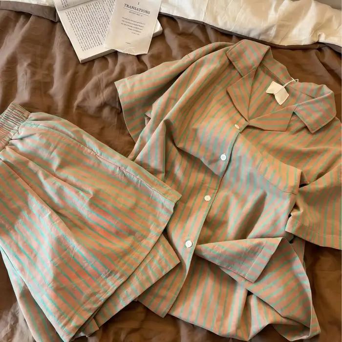 Pyjama rayé style vintage pour femme : Nouvelle collection été – Haut à manches courtes et short